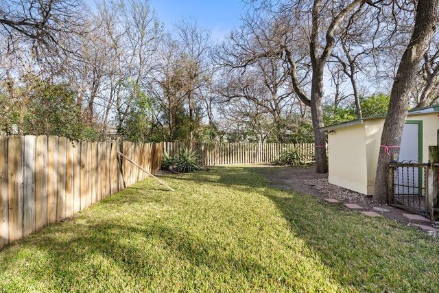2004 Griswold LN, Austin, TX 78703