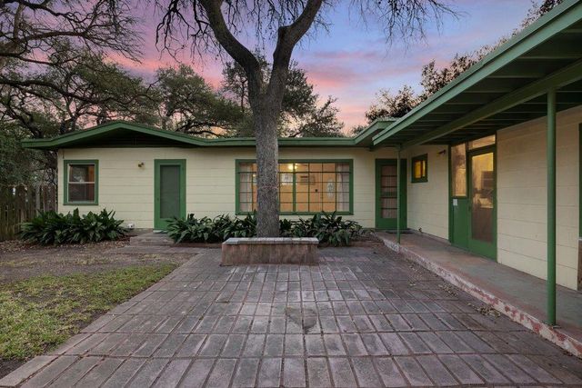 2004 Griswold LN, Austin, TX 78703