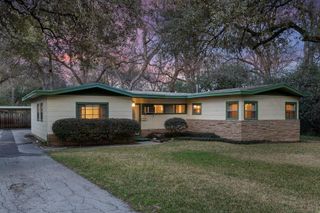 2004 Griswold LN, Austin, TX 78703