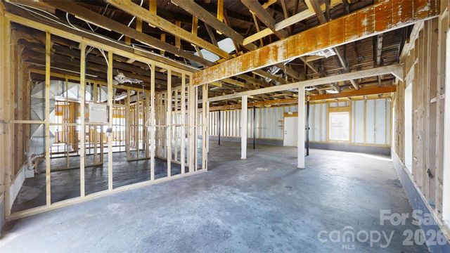 2303 E Main Street, Lincolnton, NC 28092