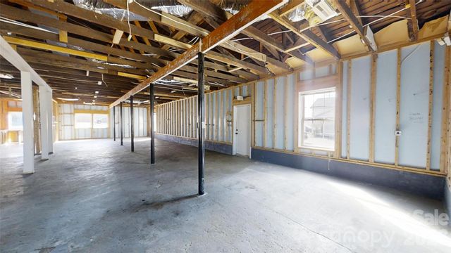 2303 E Main Street, Lincolnton, NC 28092