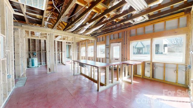 2303 E Main Street, Lincolnton, NC 28092