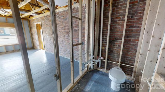 2303 E Main Street, Lincolnton, NC 28092