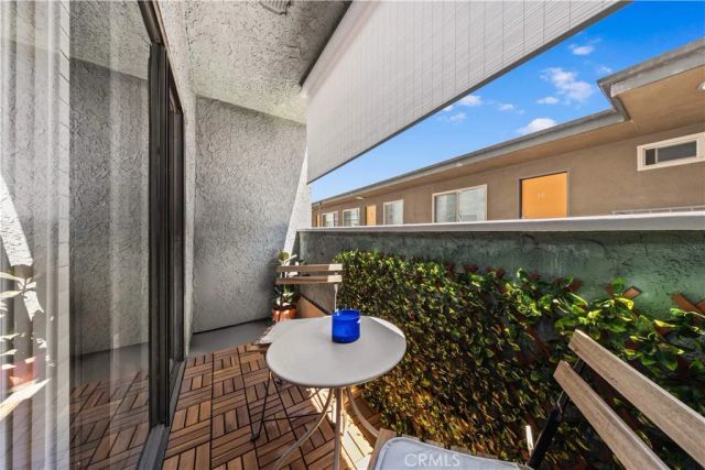4211 Arch 103, Studio City, CA 91604