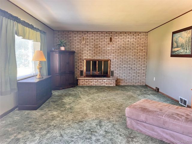 135 Viola Street, Wallkill, NY 12589