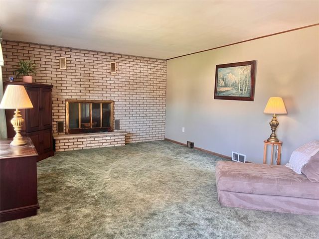 135 Viola Street, Wallkill, NY 12589