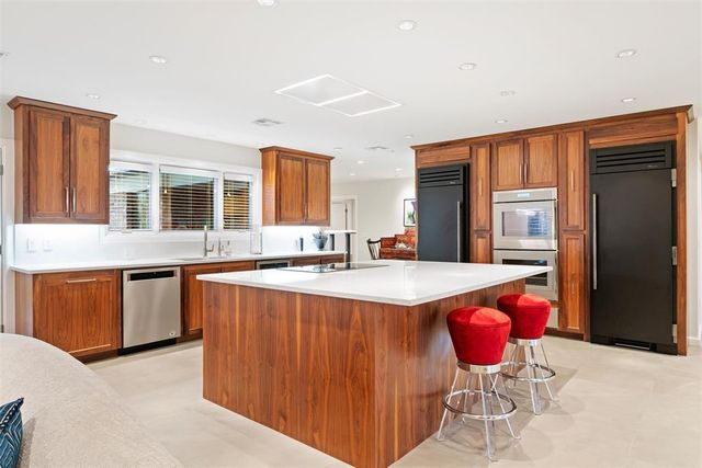 1708 Randel Road, Nichols Hills, OK 73116