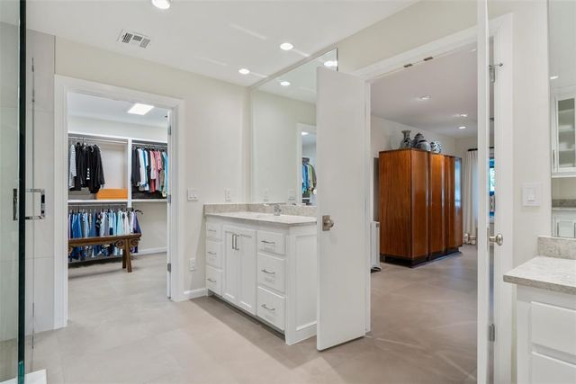 1708 Randel Road, Nichols Hills, OK 73116