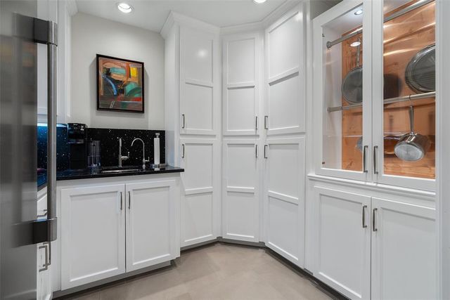 1708 Randel Road, Nichols Hills, OK 73116