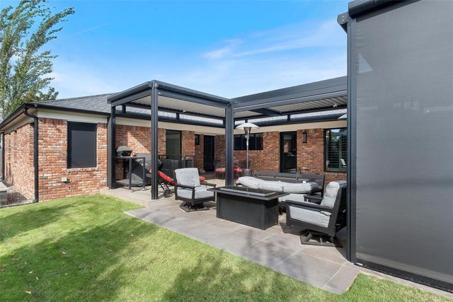 1708 Randel Road, Nichols Hills, OK 73116