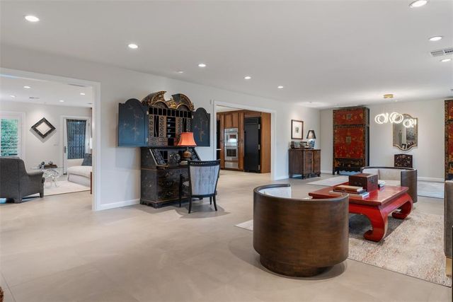 1708 Randel Road, Nichols Hills, OK 73116