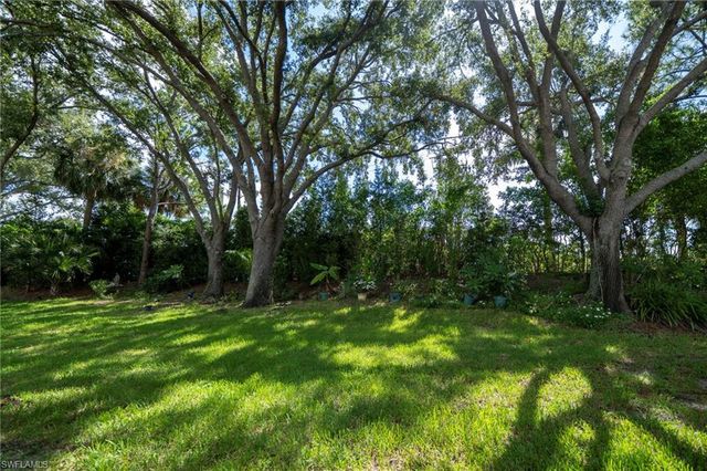 20659 Country Barn DR, Estero, FL 33928