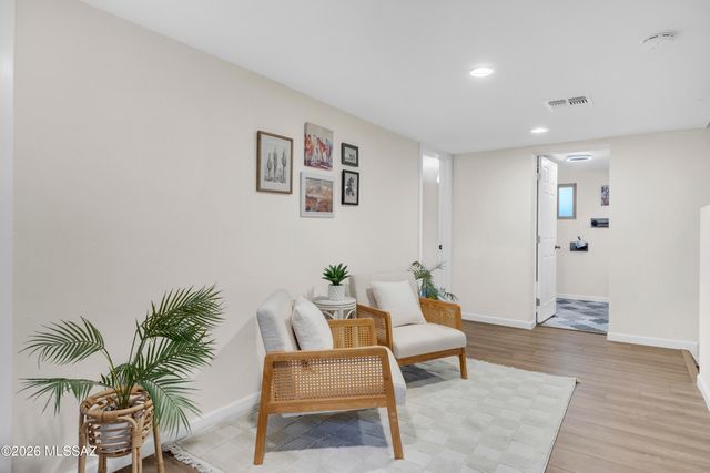 2620 E Copper Street, Tucson, AZ 85716