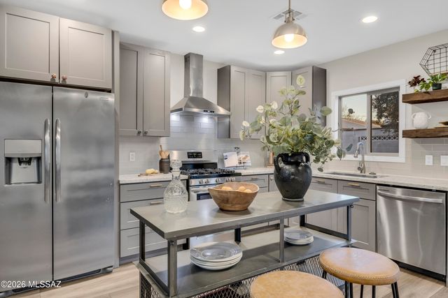 2620 E Copper Street, Tucson, AZ 85716