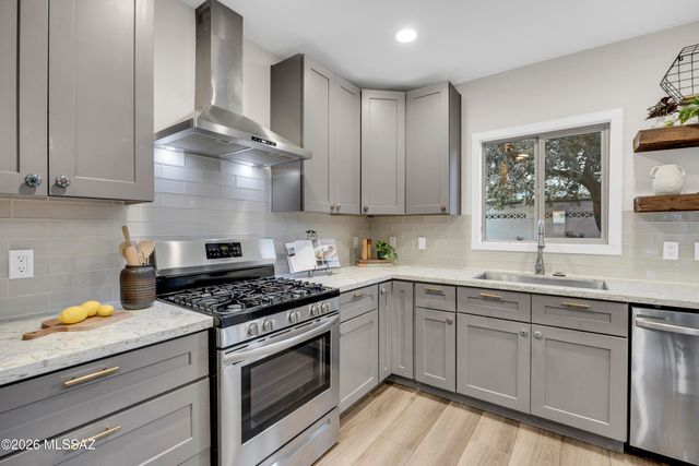 2620 E Copper Street, Tucson, AZ 85716