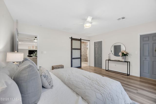 2620 E Copper Street, Tucson, AZ 85716