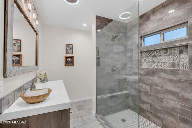 2620 E Copper Street, Tucson, AZ 85716