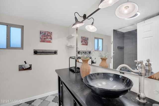 2620 E Copper Street, Tucson, AZ 85716