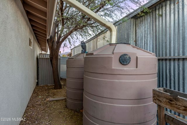 2620 E Copper Street, Tucson, AZ 85716