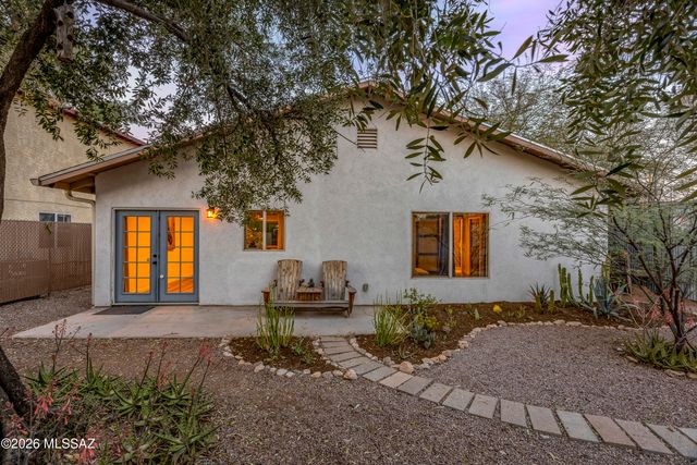 2620 E Copper Street, Tucson, AZ 85716