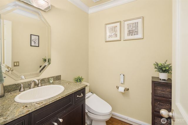 7066 92nd Avenue SE, Mercer Island, WA 98040