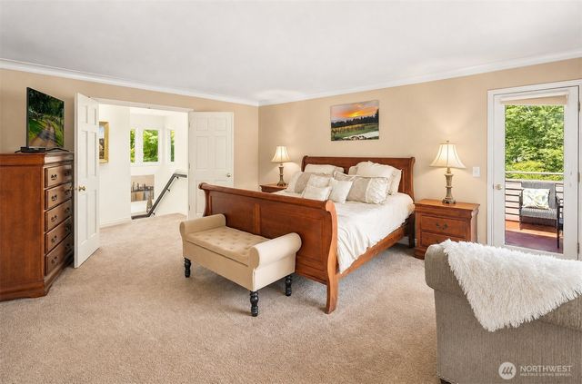 7066 92nd Avenue SE, Mercer Island, WA 98040