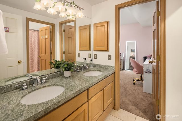 7066 92nd Avenue SE, Mercer Island, WA 98040