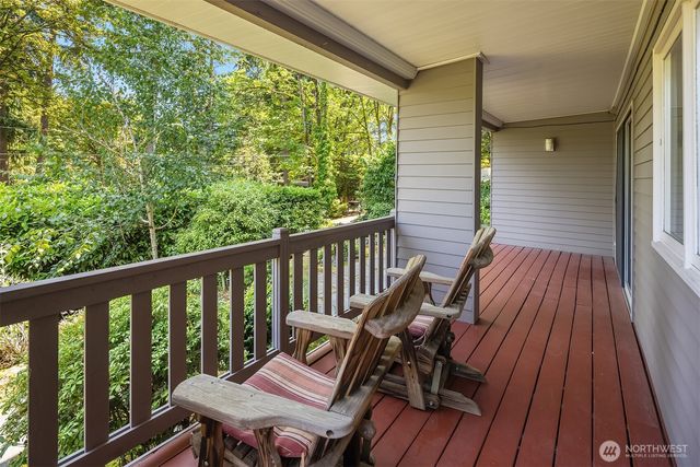 7066 92nd Avenue SE, Mercer Island, WA 98040