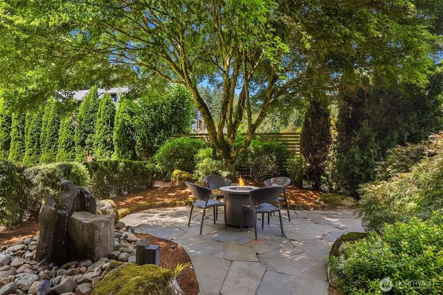 7066 92nd Avenue SE, Mercer Island, WA 98040