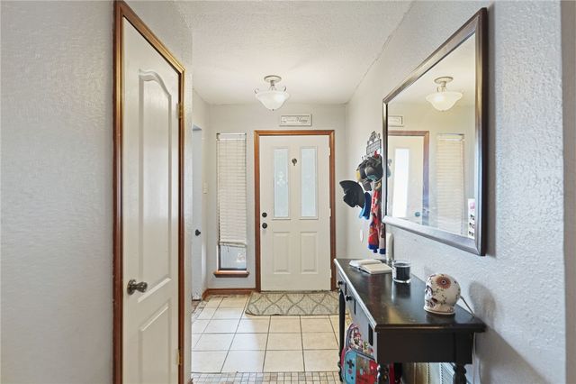 7037 Sun Wood Dr, Corpus Christi, TX 78413