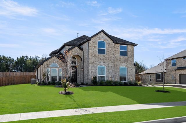 1112 E Hidden Lakes Drive, Desoto, TX 75115