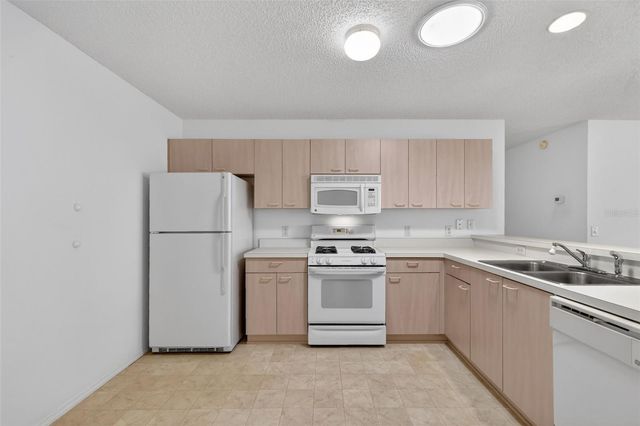 17436 SE 81ST NEWBERRY COURT, The Villages, FL 32162