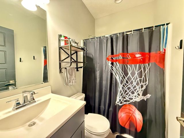 1165 Helen Court, Boonville, IN 47601