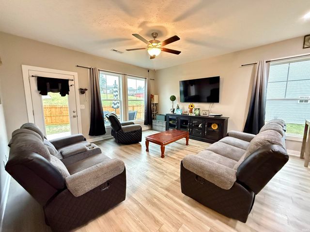 1165 Helen Court, Boonville, IN 47601