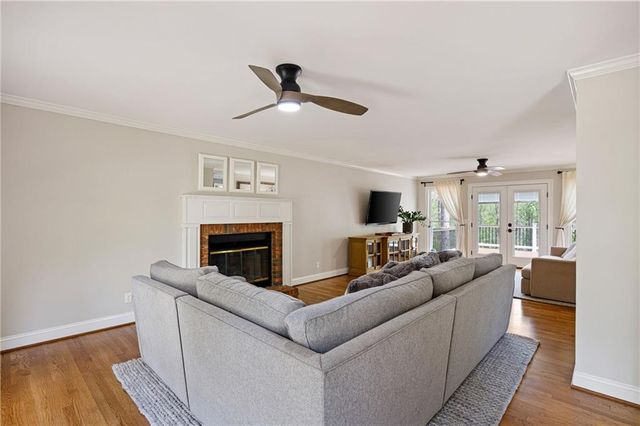 502 Riverview Court, Woodstock, GA 30188