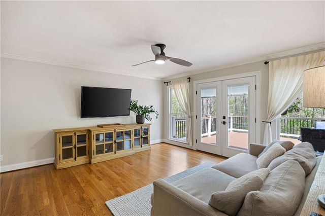 502 Riverview Court, Woodstock, GA 30188