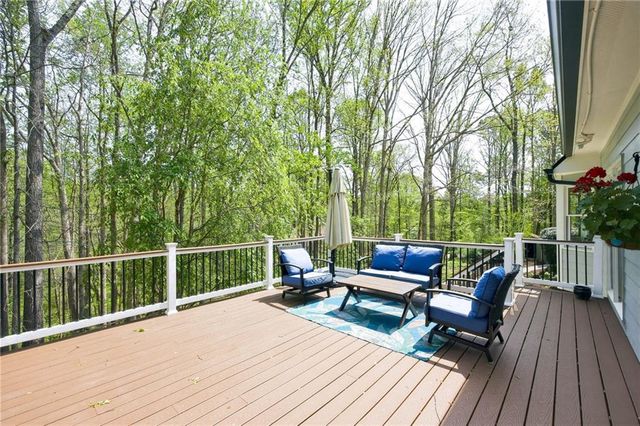 502 Riverview Court, Woodstock, GA 30188