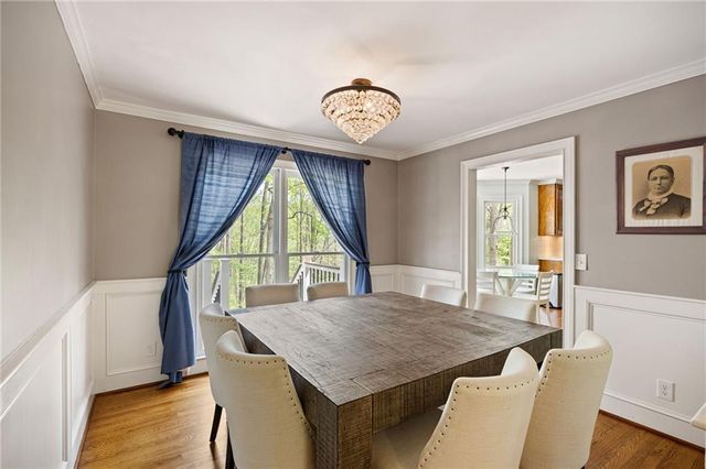 502 Riverview Court, Woodstock, GA 30188