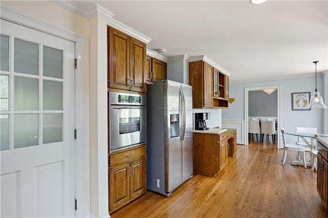 502 Riverview Court, Woodstock, GA 30188