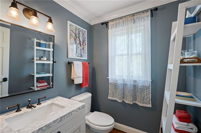 502 Riverview Court, Woodstock, GA 30188