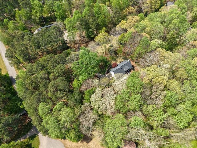 502 Riverview Court, Woodstock, GA 30188