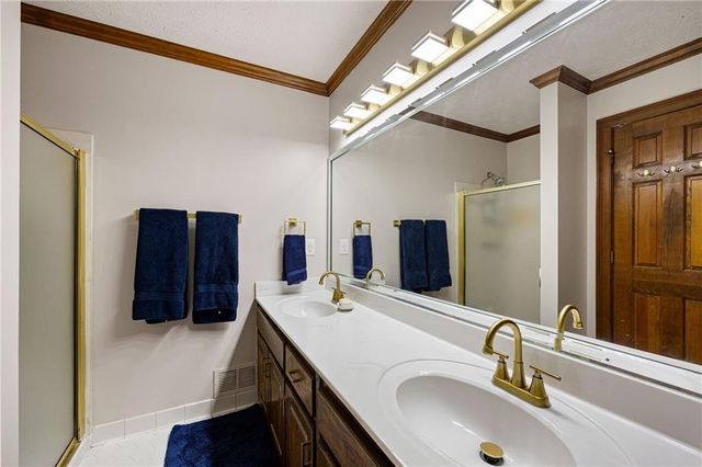 502 Riverview Court, Woodstock, GA 30188