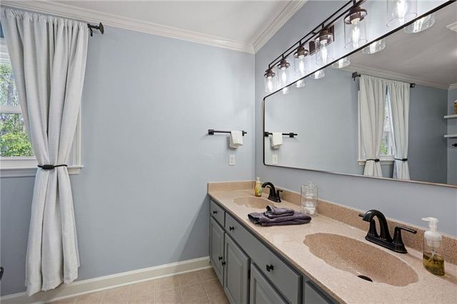 502 Riverview Court, Woodstock, GA 30188