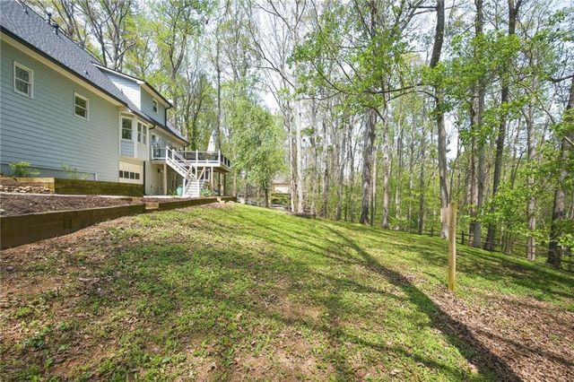 502 Riverview Court, Woodstock, GA 30188