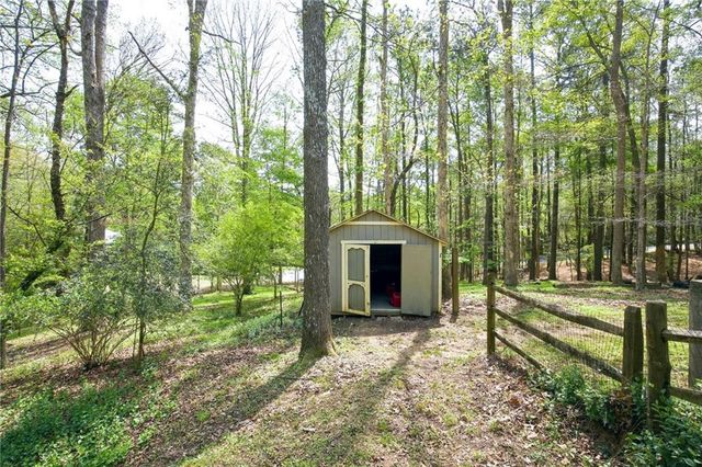 502 Riverview Court, Woodstock, GA 30188