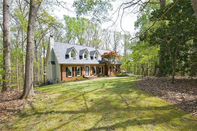 502 Riverview Court, Woodstock, GA 30188