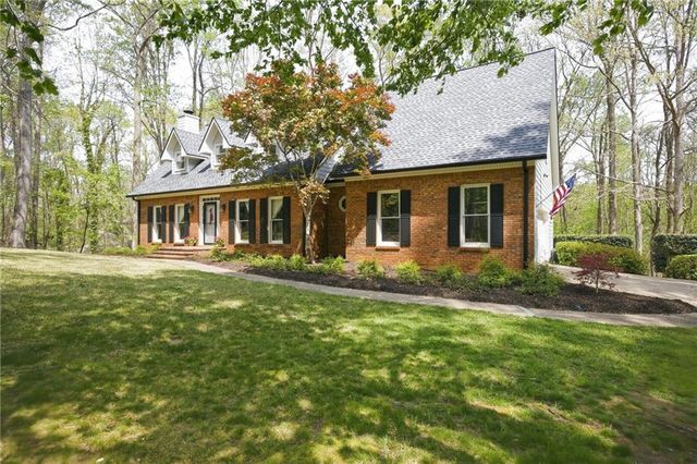 502 Riverview Court, Woodstock, GA 30188