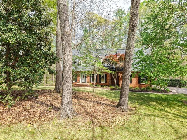 502 Riverview Court, Woodstock, GA 30188