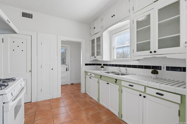 1446 Fulton, San Antonio, TX 78201