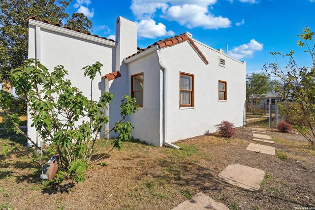 1446 Fulton, San Antonio, TX 78201